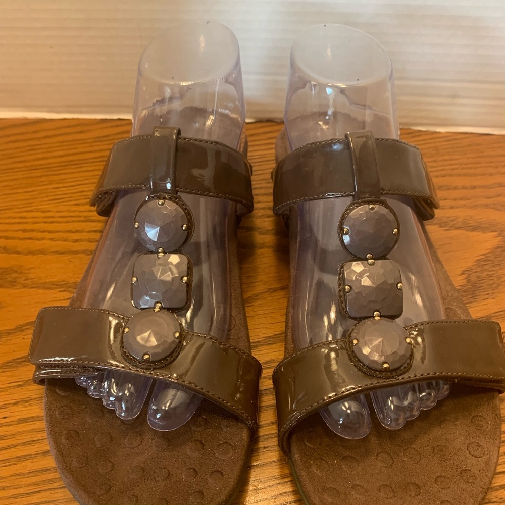 orthaheel Chocolate Brown Jewel Sandals easy on off size 10 great for bad feet